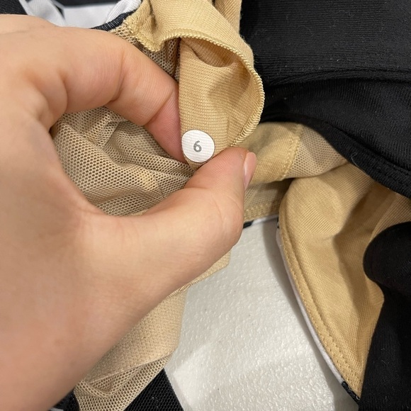 Lululemon Scoop Neck Tank Arrow Chevron Polar Cream Black Size 6 - Picture 3 of 5